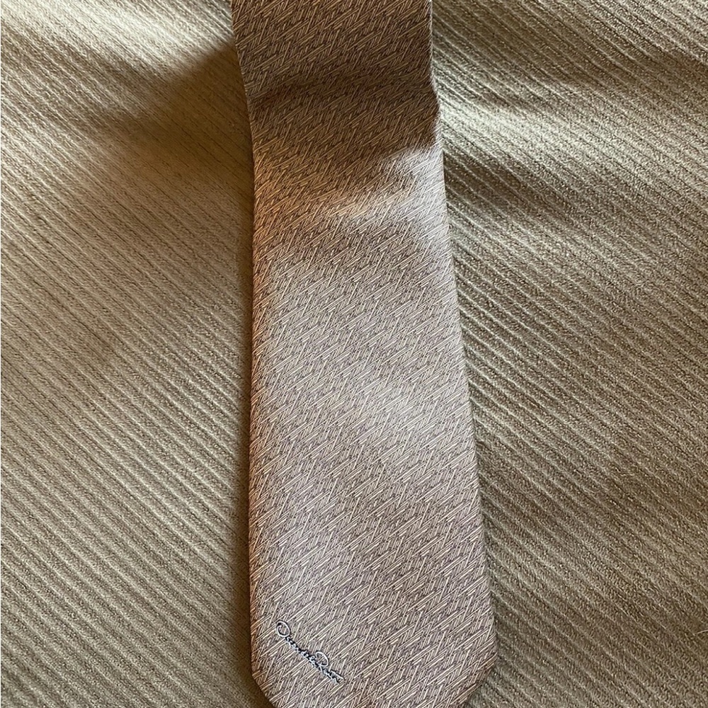 Oscar de la Renta Neutral Patterned Tie EUC!!